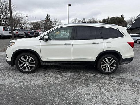 Used 2016 Honda Pilot Touring image 2