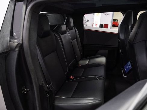 Used 2025 Tesla Cybertruck AWD Crew Cab image 39