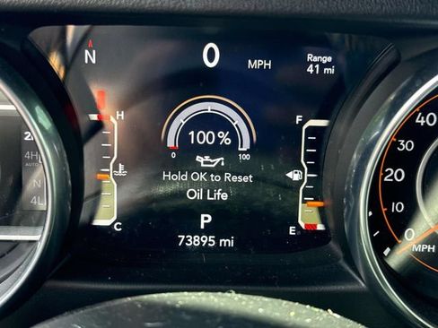 Used 2020 Jeep Wrangler Unlimited Sahara AWD/4WD image 21