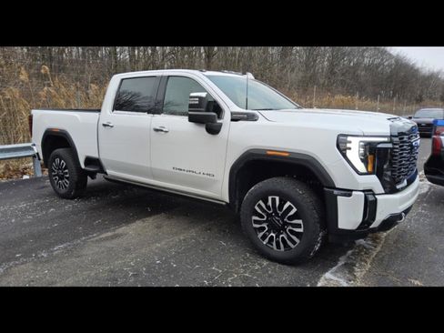 Used 2024 GMC Sierra 2500 Denali Ultimate w/ Max Trailering Package image 5