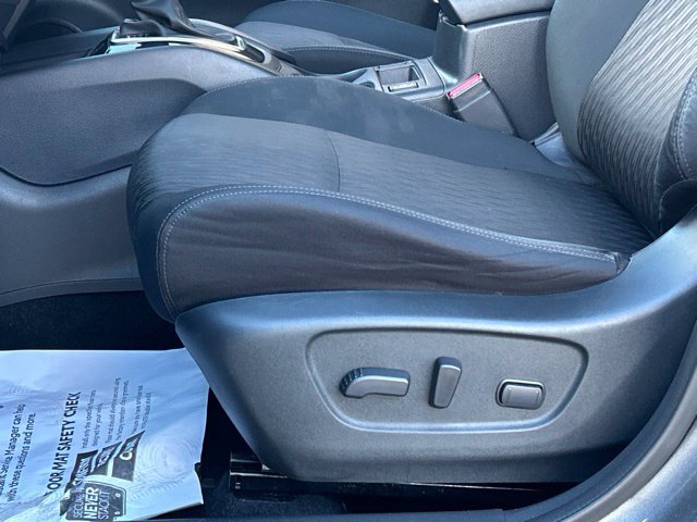 Used 2018 Nissan Rogue SV AWD/4WD image 20