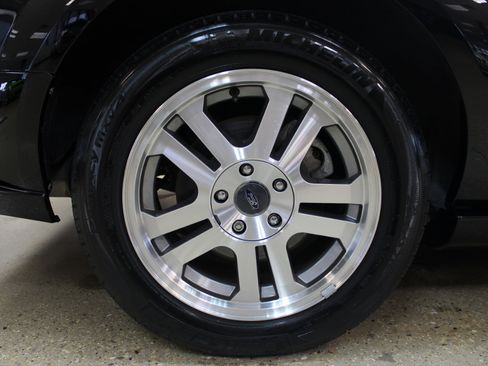 Used 2005 Ford Mustang GT image 35