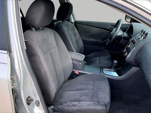 Used 2010 Nissan Altima 2.5 S FWD image 8
