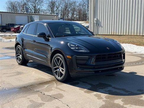 Used 2022 Porsche Macan image 1