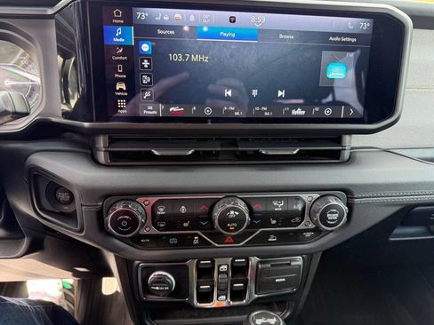 Used 2024 Jeep Wrangler Unlimited Sahara image 24