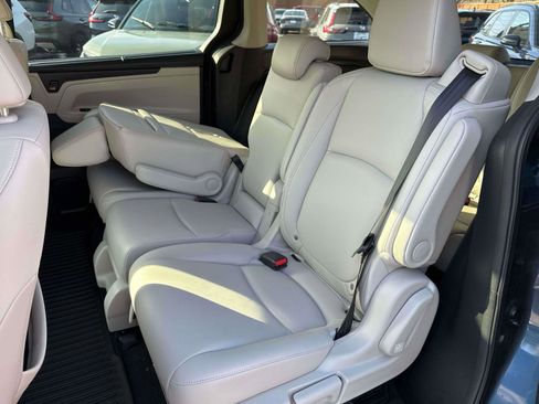 Certified 2025 Honda Odyssey EX-L image 18