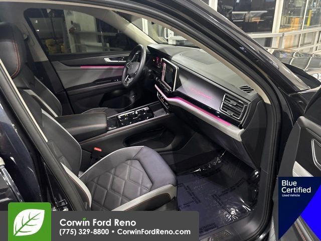 Used 2024 Volkswagen Atlas Peak Edition SEL AWD/4WD image 40