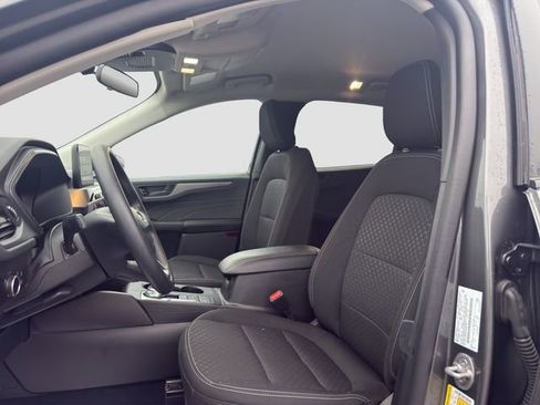 Used 2025 Ford Escape Active FWD image 9