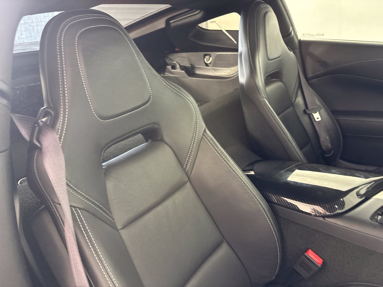 Used 2017 Chevrolet Corvette Stingray Coupe w/ 1LT RWD image 22