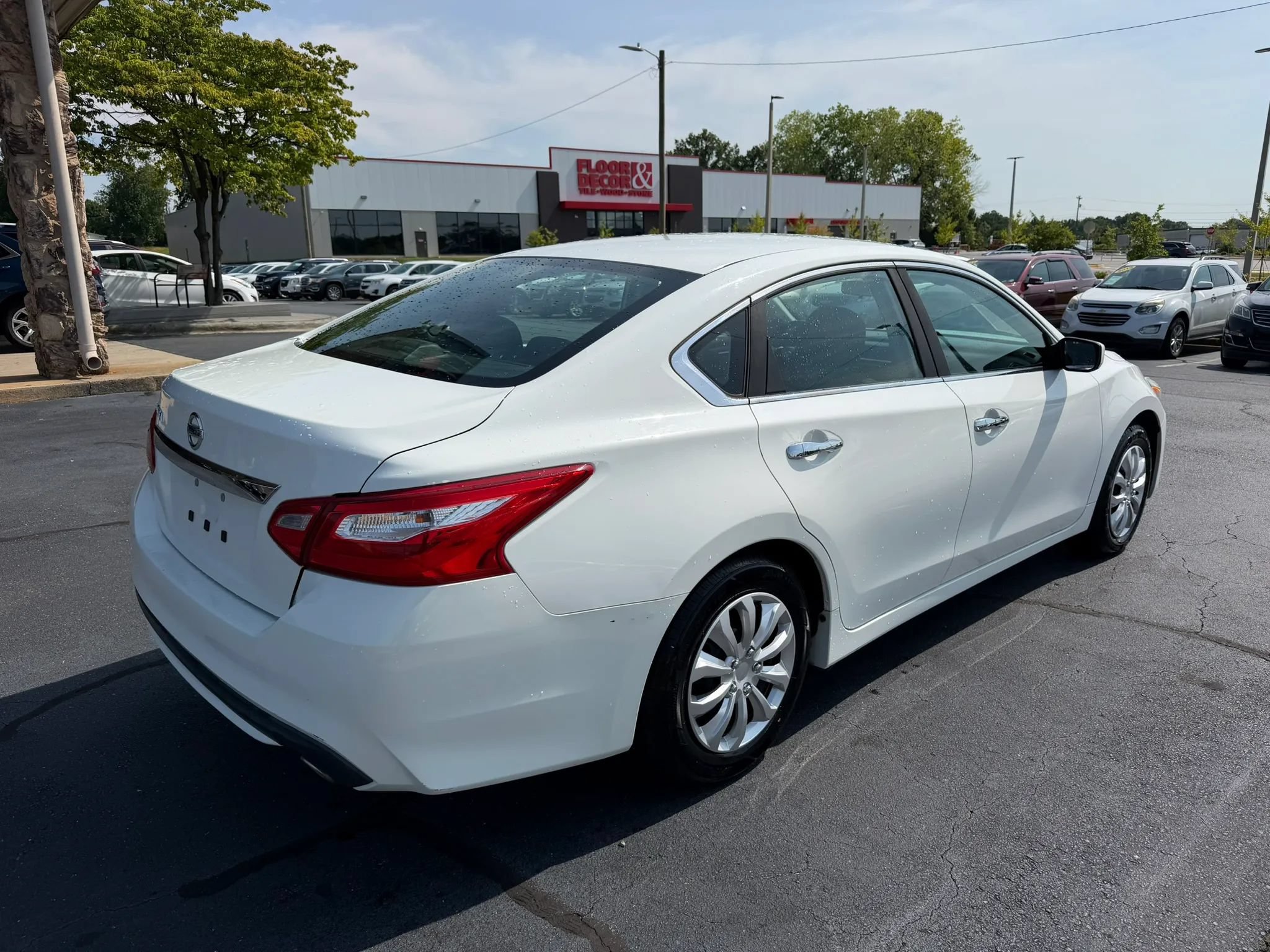 Used 2016 Nissan Altima 2.5 S w/ Power Driver Seat Package FWD image 7