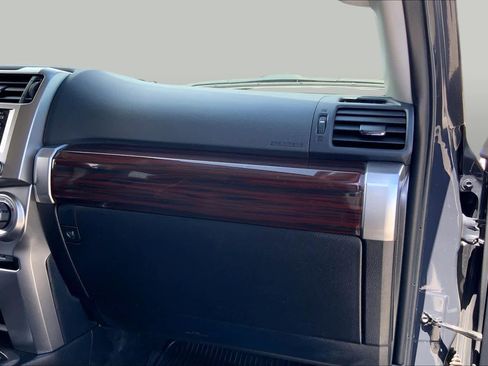 Used 2024 Toyota 4Runner Limited RWD image 18