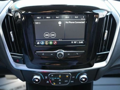 Used 2021 Chevrolet Traverse LS image 25