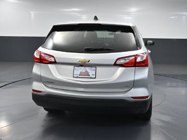 Used 2020 Chevrolet Equinox LS w/ LS Convenience Package AWD/4WD image 4