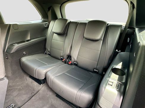 Used 2025 Mercedes-Benz GLS 450 4MATIC image 29
