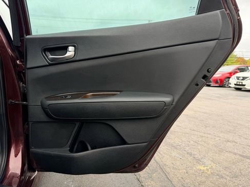 Used 2017 Kia Optima EX image 28