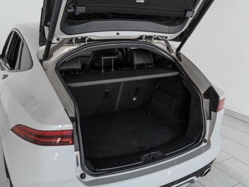 Used 2019 Jaguar E-PACE R-Dynamic SE image 52