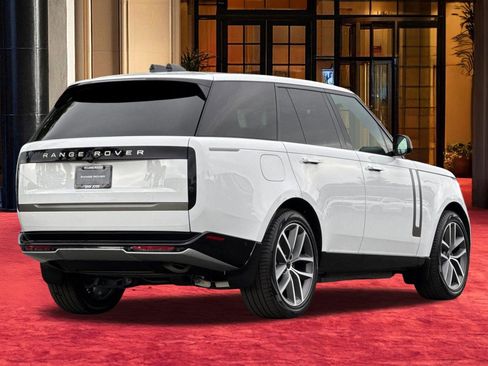 New 2026 Land Rover Range Rover SE image 9
