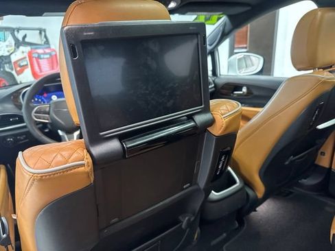 Used 2022 Chrysler Pacifica Pinnacle AWD/4WD image 27