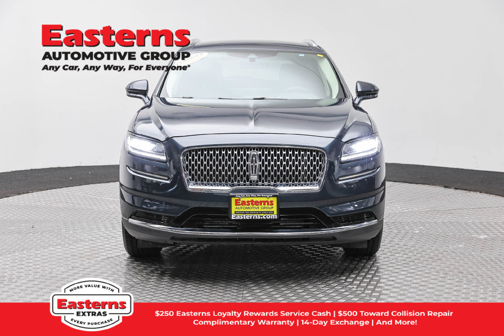 Used 2023 Lincoln Nautilus AWD image 3