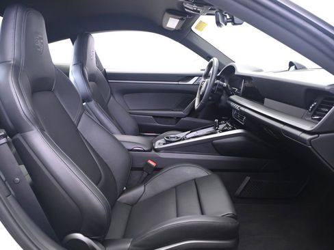 Used 2025 Porsche 911 Carrera image 19