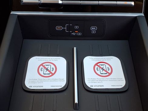 New 2026 Hyundai Santa Fe SE image 9