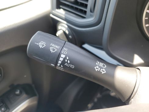 Certified 2024 Nissan Titan SV w/ SV Convenience Package image 19