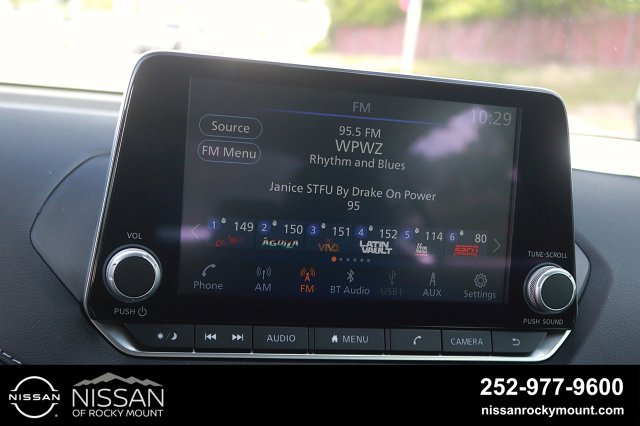 Used 2024 Nissan Sentra SV FWD image 23
