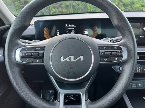 Used 2025 Kia K5 LXS image 29