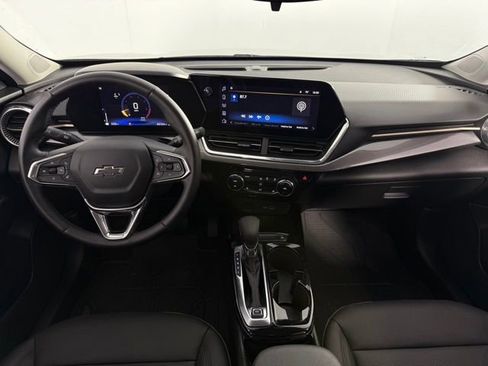 Used 2025 Chevrolet Trax ACTIV w/ Driver Confidence Package FWD image 44