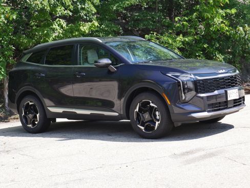 Certified 2026 Kia Sportage EX AWD/4WD image 9