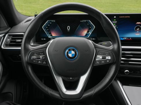 Used 2023 BMW i4 eDrive40 RWD image 19