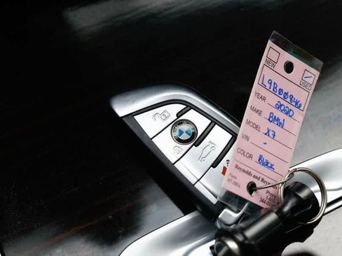 Used 2020 BMW X7 xDrive40i w/ Cold Weather Package image 46