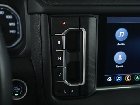 Used 2021 GMC Yukon Denali w/ Denali Premium Package image 29