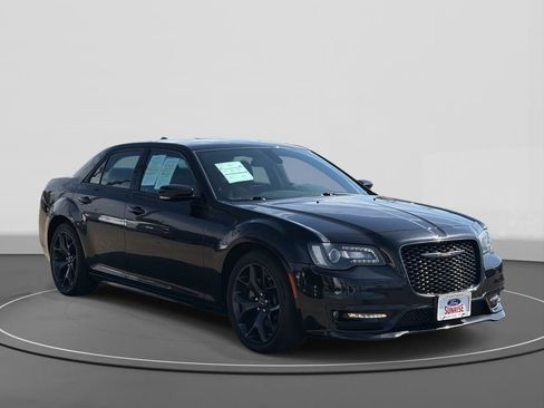 Used 2022 Chrysler 300 S image 4