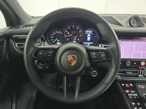 Certified 2026 Porsche Macan AWD/4WD image 14