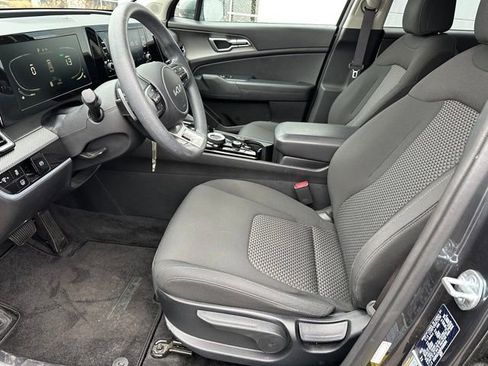Used 2023 Kia Sportage LX image 15