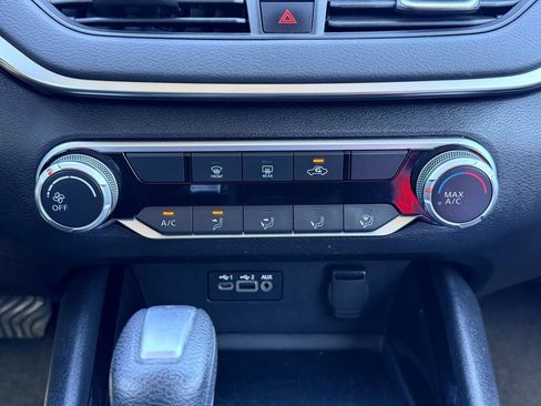 Used 2021 Nissan Altima 2.5 SV FWD image 30