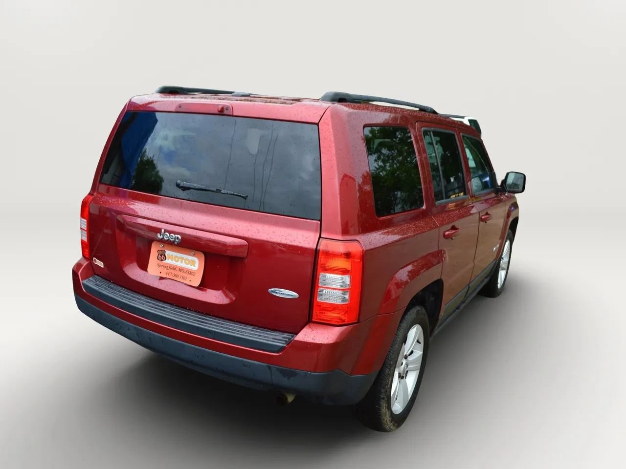 Used 2016 Jeep Patriot Latitude FWD image 8
