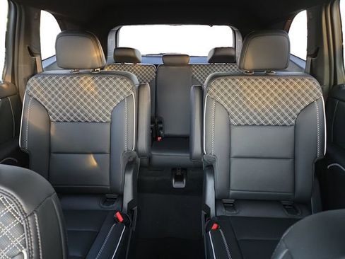 New 2026 GMC Acadia Denali w/ Super Cruise Package image 36