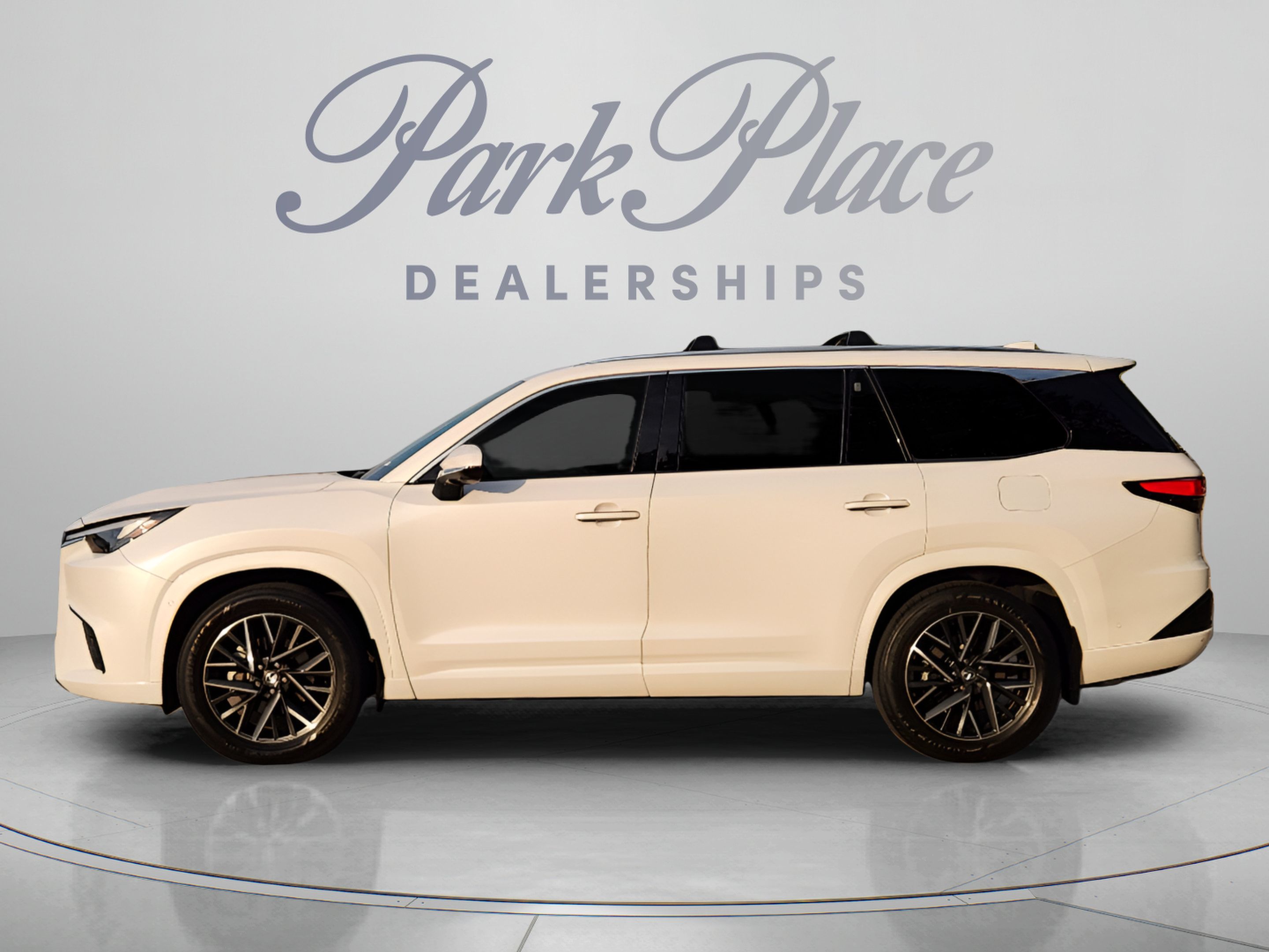 Used 2025 Lexus TX 350 AWD w/ Technology Package image 2