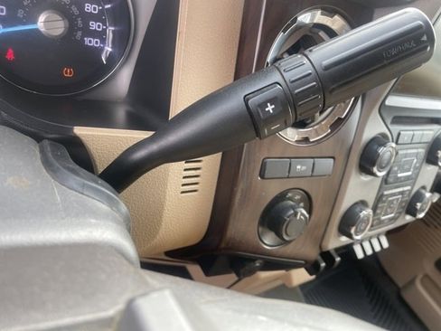 Used 2016 Ford F250 Lariat w/ Lariat Interior Package image 35