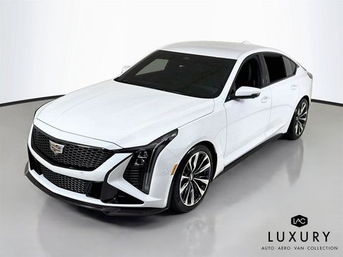 Used 2025 Cadillac CT5 V Blackwing w/ Carbon Fiber 2 Package RWD image 4