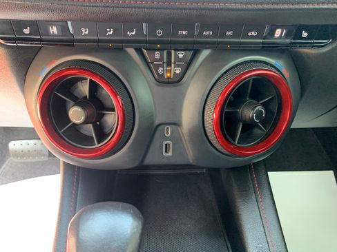 Used 2020 Chevrolet Blazer RS image 31