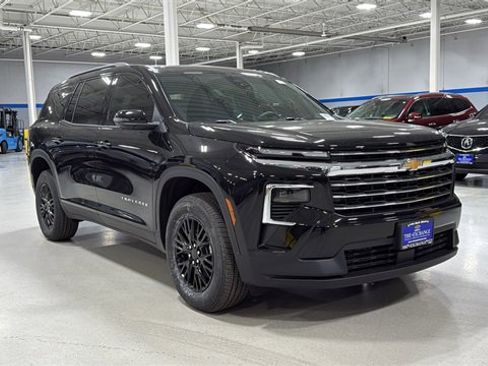 New 2026 Chevrolet Traverse LT w/ Driver Confidence Package image 2