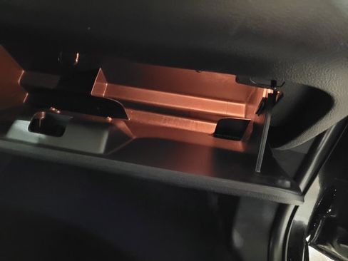 Used 2018 Dodge Journey SE image 52