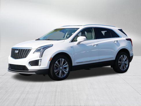 Certified 2024 Cadillac XT5 Premium Luxury w/ LPO, Floor Liner Package AWD/4WD image 2