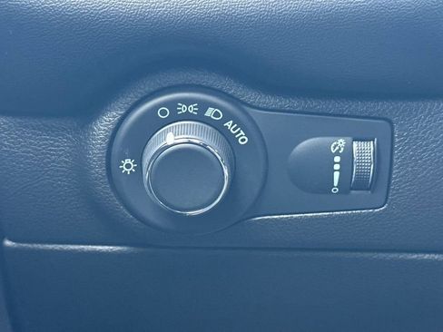 Used 2024 Dodge Durango SXT image 31