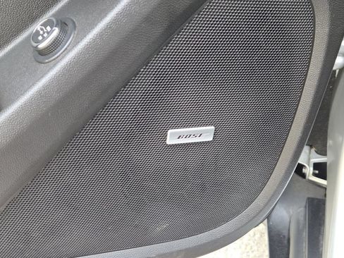 Used 2019 Chevrolet Traverse RS FWD image 9