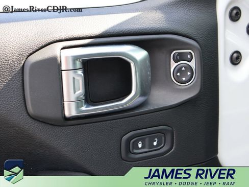 Used 2023 Jeep Wrangler Unlimited Rubicon 4xe w/ Steel Bumper Group AWD/4WD image 21