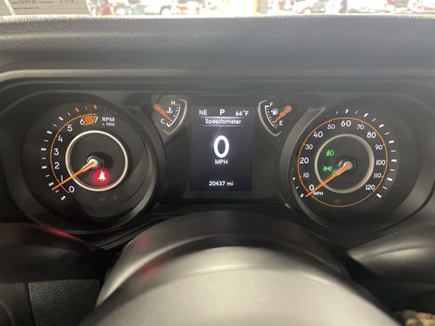 Used 2024 Jeep Wrangler Willys image 20